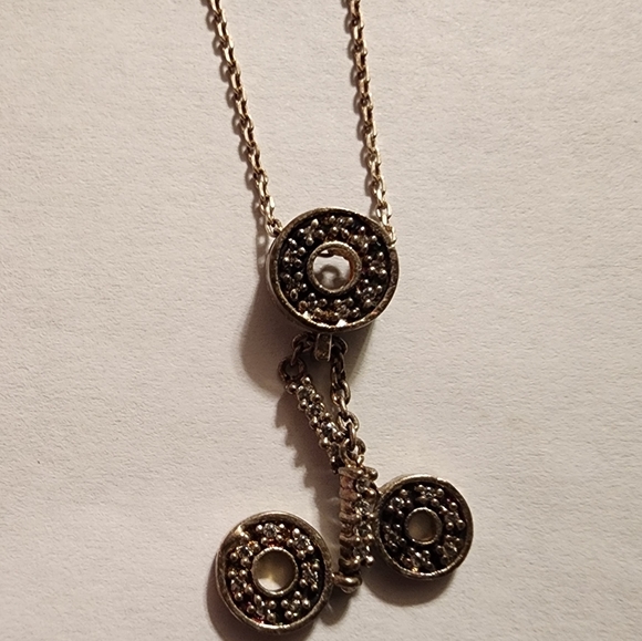 Fashion Necklace - Picture 2 of 5